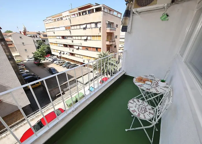 Lägenhet By The Sea - 24422